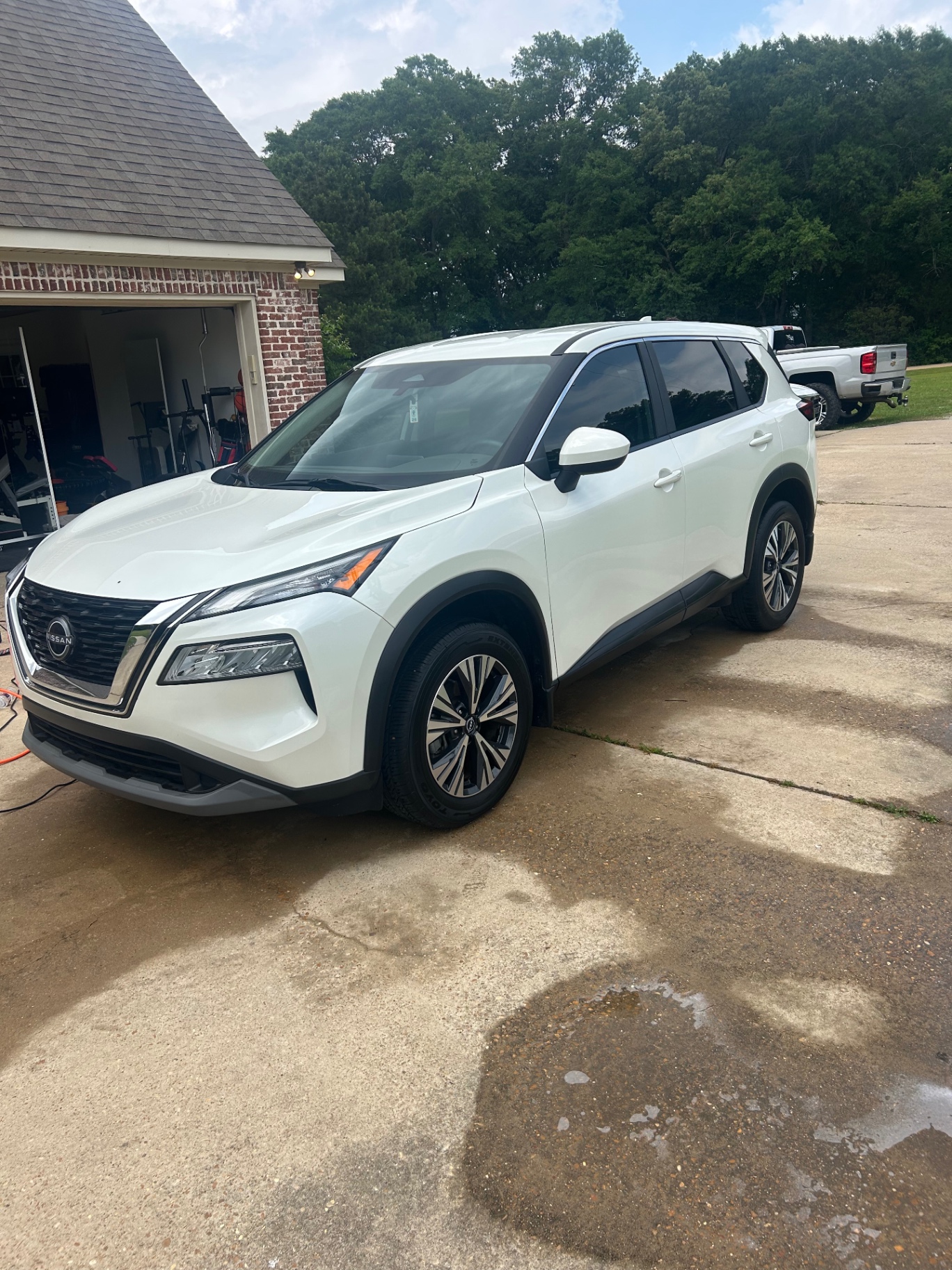 Nissan Rogue detailed